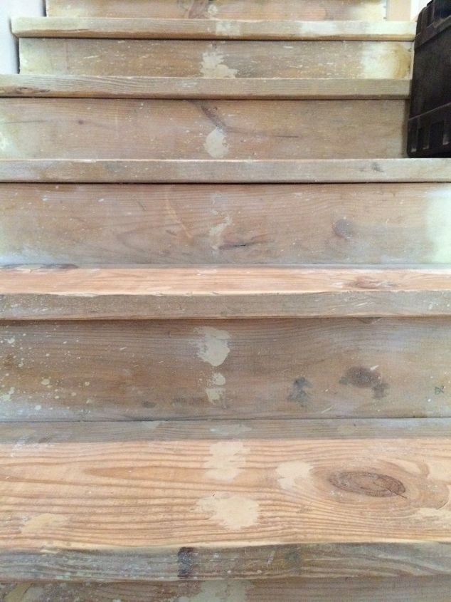Mira esta novedosa técnica para renovar tu escalera de madera | Manos a la Obra