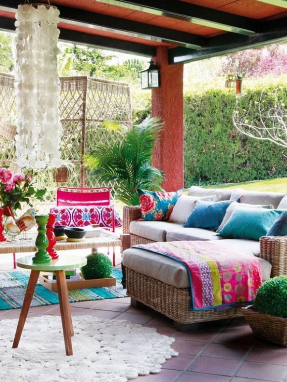 decorar-jardines-y-terrazas-con-mucho-color-3-580x773